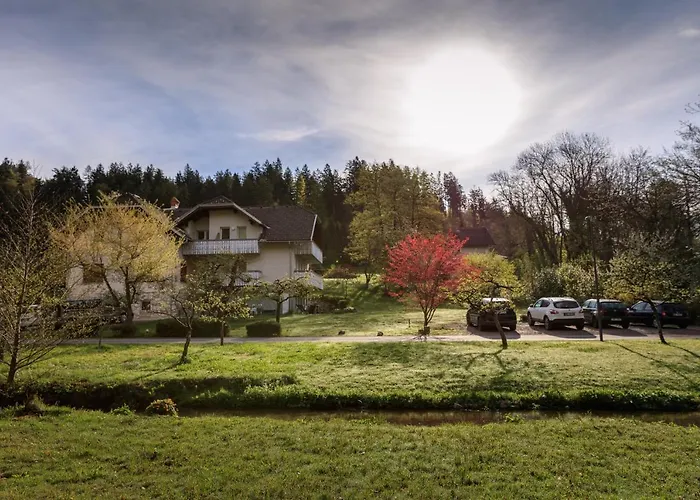 House Sebanc アパート *